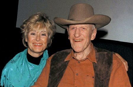   James Arness heiratete Janet bis zu seinem Tod.