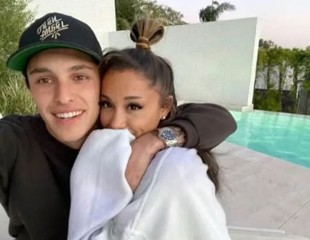 Dalton Gomez está junto com a namorada que virou esposa Ariana por anos