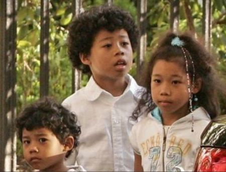 Wesley Snipes' daughter, Iset Jua-T Snipes as a young kid with her two brothers