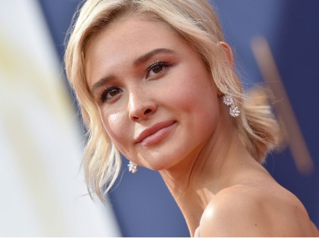 Isabel May est une actrice