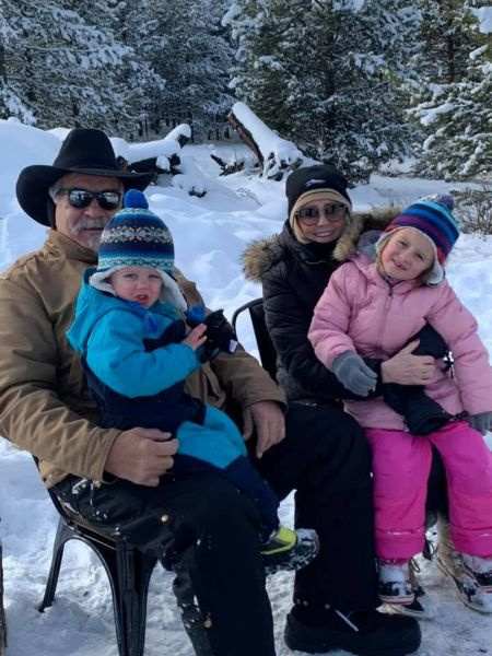 Elisa Gayle Ritter con su segundo esposo Daniel Gilbert e hijos