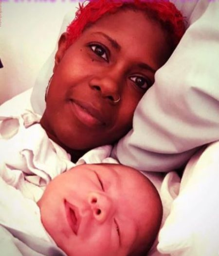 Zulekha Haywood tiene una hija con su esposo