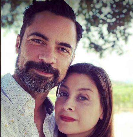 O ator de Mayans MC, Danny Pino e sua esposa Lilly Pino são pais de dois filhos