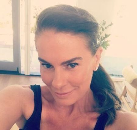 Janie Liszewski, ex doble de riesgo y trabajadora de relaciones públicas, también esposa del difunto rockstar Eddie Van Hanel.