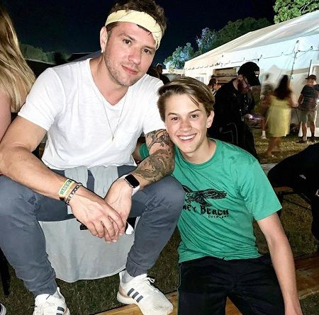 El padre del diácono Phillippe, Ryan Phillippe.