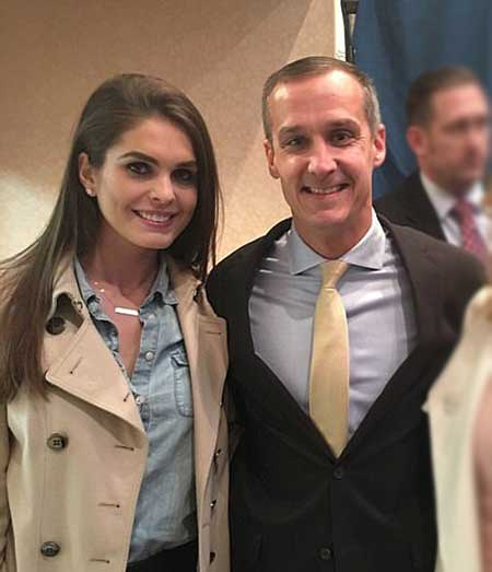   Secondo quanto riferito, Corey Lewandowski e Hope Hicks si sono frequentati