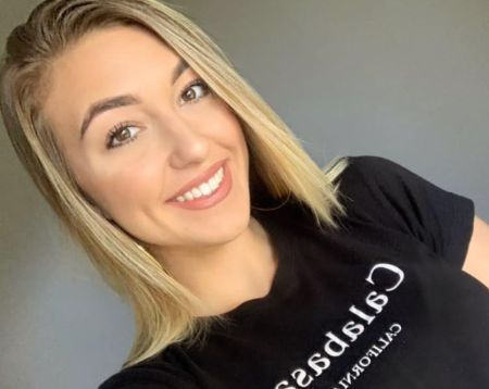   La cantante dei Savages Savannah Dexter