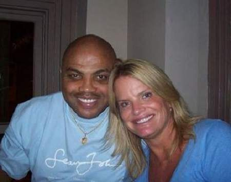 cristian barkley's parents married in the same year she was born.