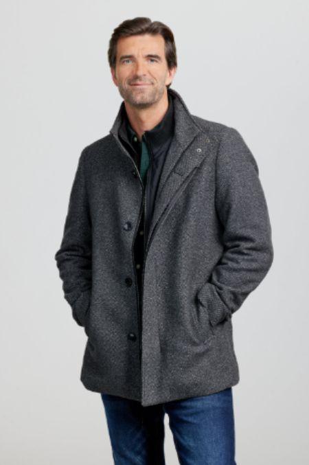   Lucas Bryant est né au Canada