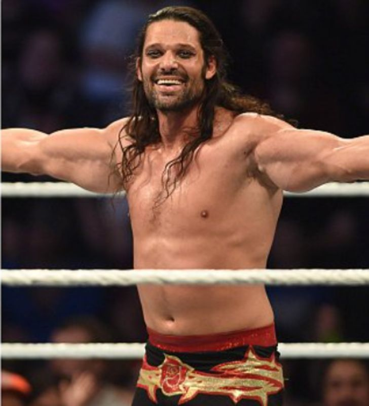 Le lutteur Adam a été arrêté pour violence conjugale en 2016