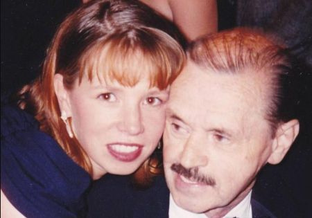 Alma Wahlberg's Husband Donald Wahlberg With Their Daughter Tracey