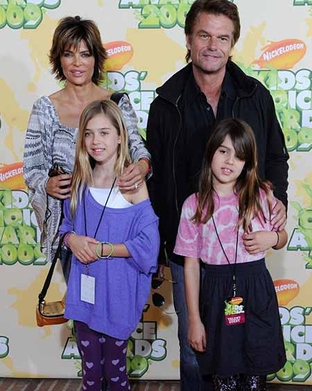 Amelia Gray Hamlin com seus pais e irmã