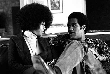  O. J. Simpson e sua primeira esposa Marguerite L. Whitley