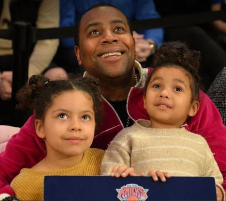   L'attore Kenan Thompson con le sue figlie Georgia e Gianna