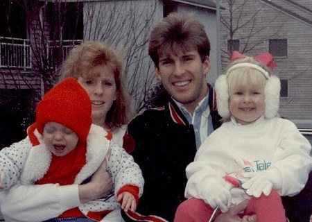 Todd Chrisley y su primera pareja Teresa con sus dos hijos.