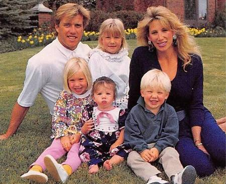   Janet ha quattro figli con suo marito