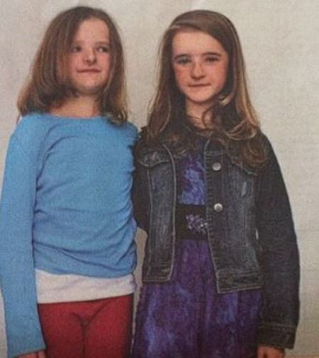 Abi Monterey y su hermana Milly Shapiro.
