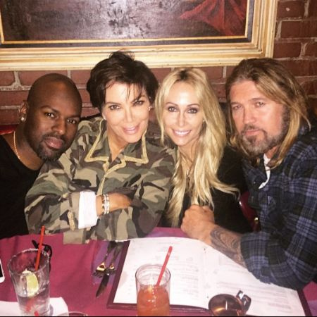 Corey e sua namorada Kris Jenner com Billy Ray e Tish