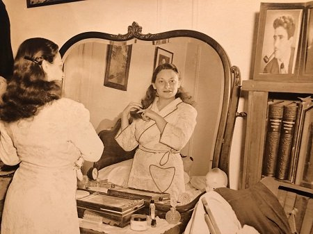   Ernestine Sclafani mother