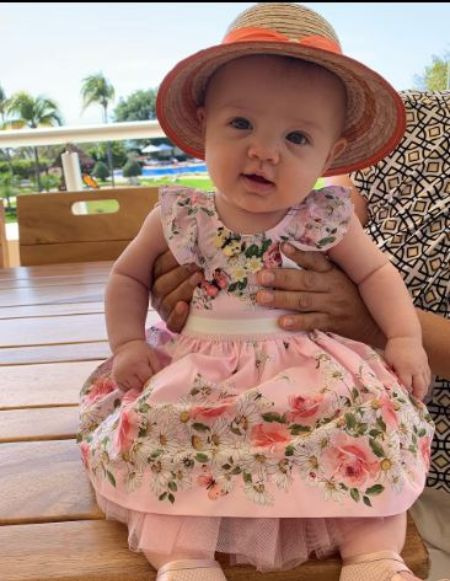 La actriz de Zoolander, Owen Wilson, y la hija de Varunie Vongsvirates, Lyla Aranya Wilson, el 14 de marzo de 2019.