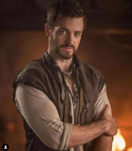 Jake Stormoen ha aparecido en muchas películas y series de televisión