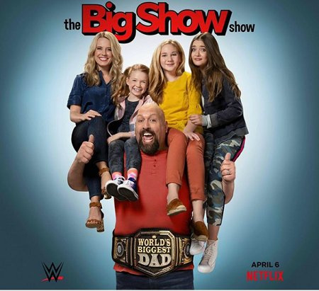 El esposo de Bess Katramado, Big Show, en su programa familiar.