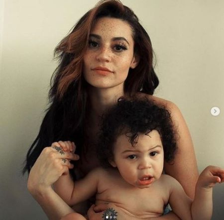   La fidanzata di Lil Skies Jacey e il loro figlio