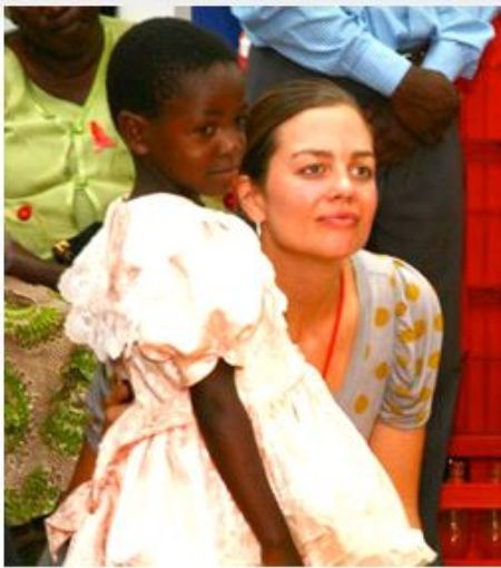 Estrela da NFL, Tom Brady's sister, Nancy in Uganda, she is an activist