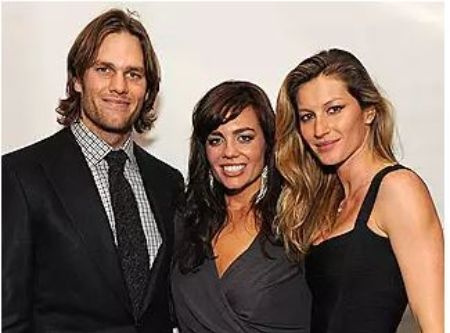 Tom com sua irmã, Nancy, e sua esposa Gisele Bündchen.