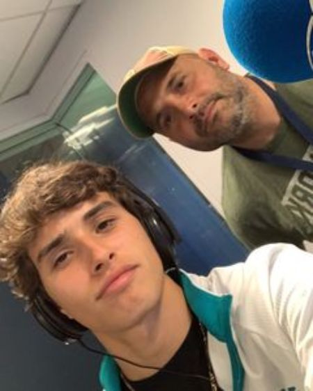   Cartone di Topolino's brother Sonny is following in his father's footsteps 