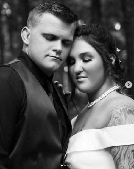 Fotos de casamento de agosto's Younger Sister Allie
