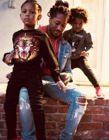 Prince com seu pai e meio-irmão
