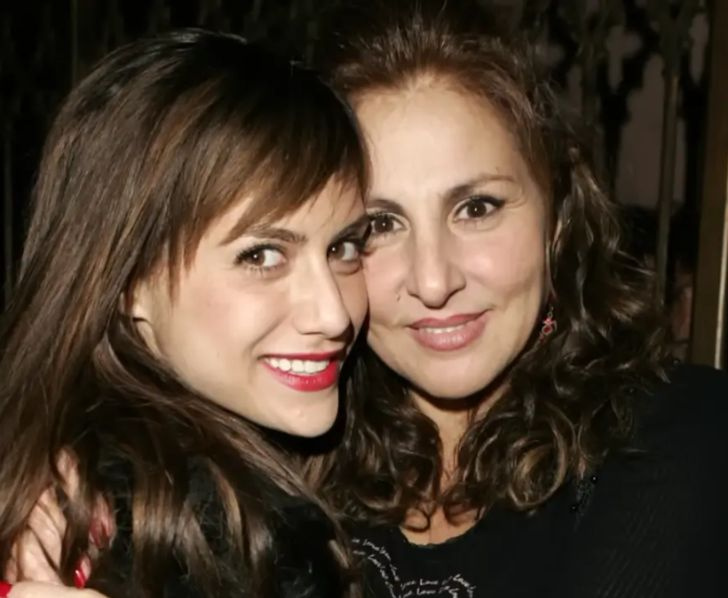 Pia Bertolotti com sua meia-irmã Bittany Murphy.