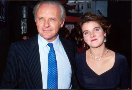 Anthony Hopkins e sua filha, Abigail Hopkins tiveram uma breve reconciliação no início de 1990