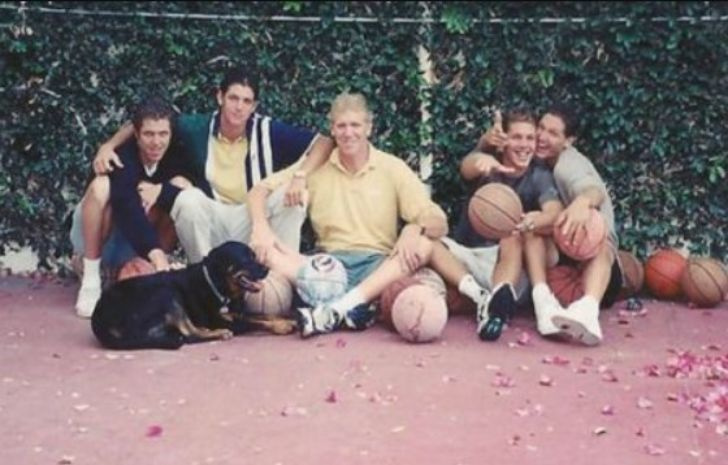   Bill con i suoi quattro figli