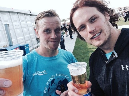 Sam Heughan y su hermano mayor Cirdan Heughan