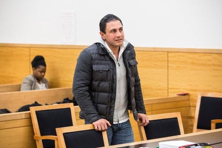   Daniel Melamed durante la sua udienza in tribunale