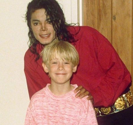 Macaulay CulkinMichael Jackson