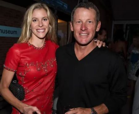 l'ancien vainqueur du Tour de France Lance Armstrong et sa compagne, professeur de yoga du Colorado, Anna Hansen.