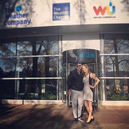   Stephanie Abrams ha presentato suo marito tramite Instagram