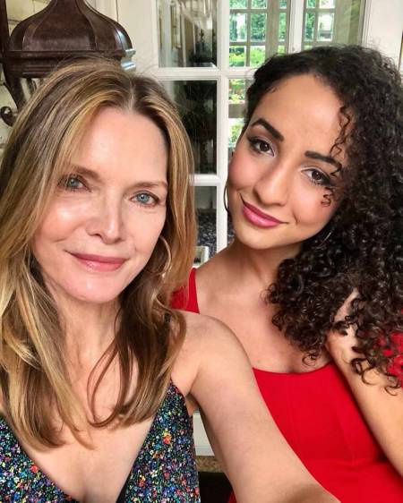   John Henry Kelley tiene una hermana mayor
