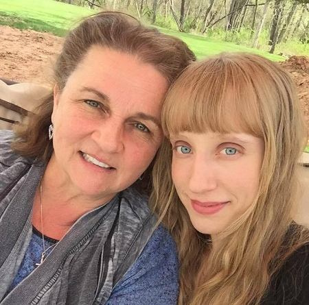 larisa's mother is a CEO.