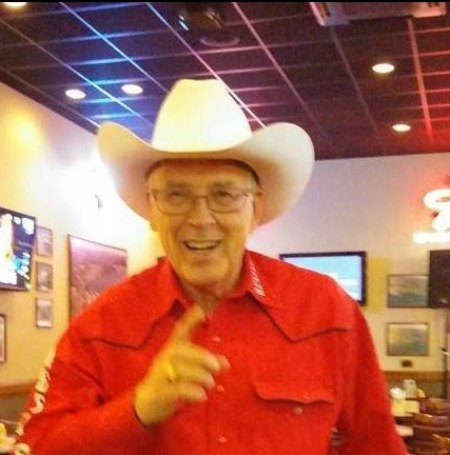   Bruce Hasselberg è un uomo d'affari