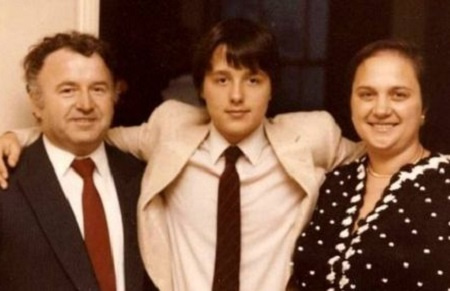   Felice con la sua famiglia.