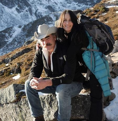 Mollee é casada com Marty desde meados dos anos 1970.