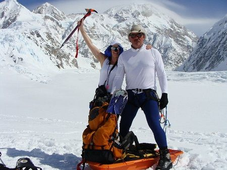 Mollee também escalou muitas montanhas, incluindo Denali.