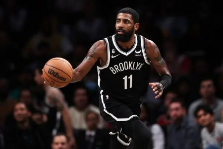 El padre de Azurie Elizabeth Irving es jugador de baloncesto.