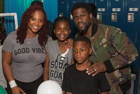 Hendrix Hart Con sus padres y hermano