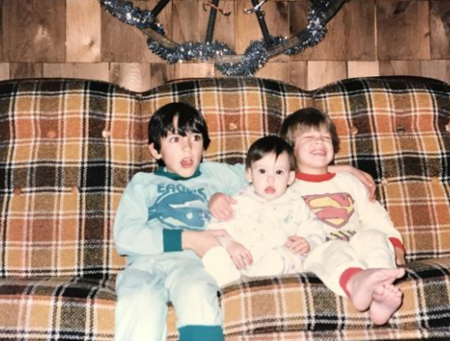   Cheryl Scott, al centro, è cresciuta appassionata di sport degli Eagles e Philadelphia con i suoi fratelli ad Atco, New Jersey (per gentile concessione di Cheryl Scott)