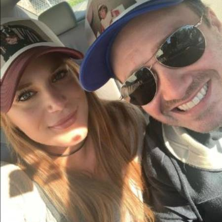   La personalidad de los medios estadounidenses Trent Olsen con su ex novia Sue Ellen